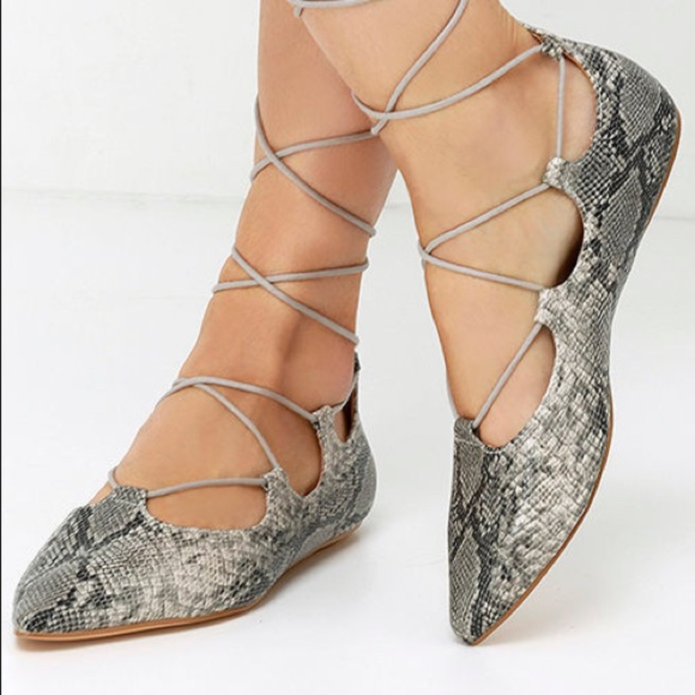 Old Navy snake skin lace up flats